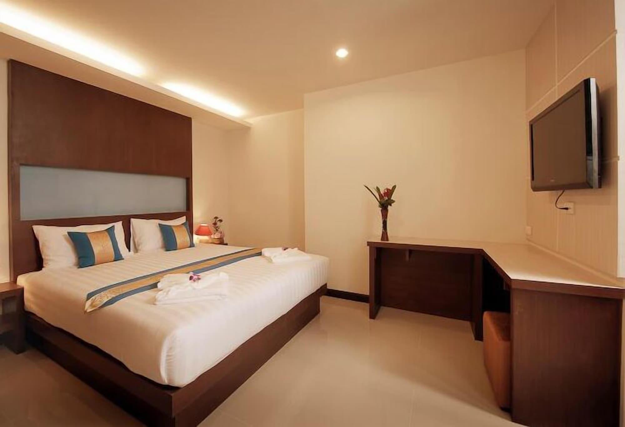 Tuana Blue Sky Patong Hotel Luaran gambar
