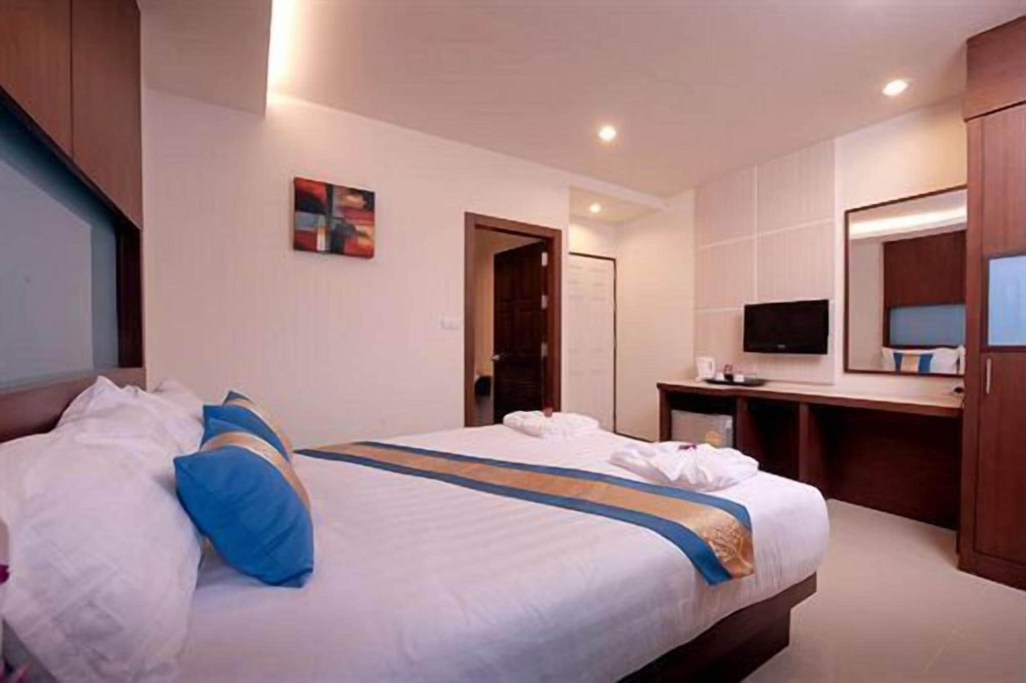 Tuana Blue Sky Patong Hotel Luaran gambar