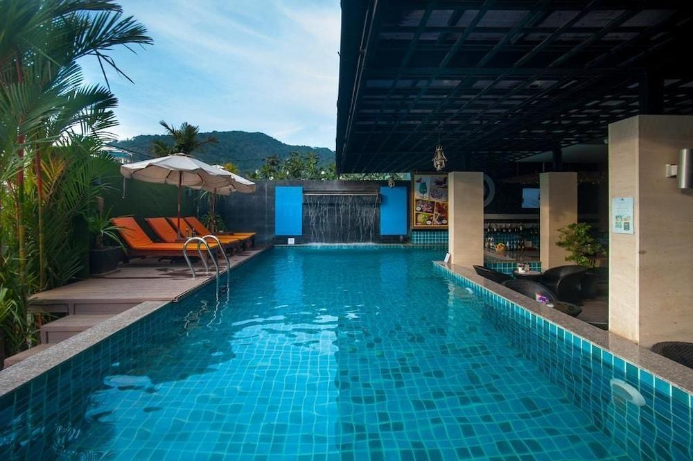 Tuana Blue Sky Patong Hotel Luaran gambar