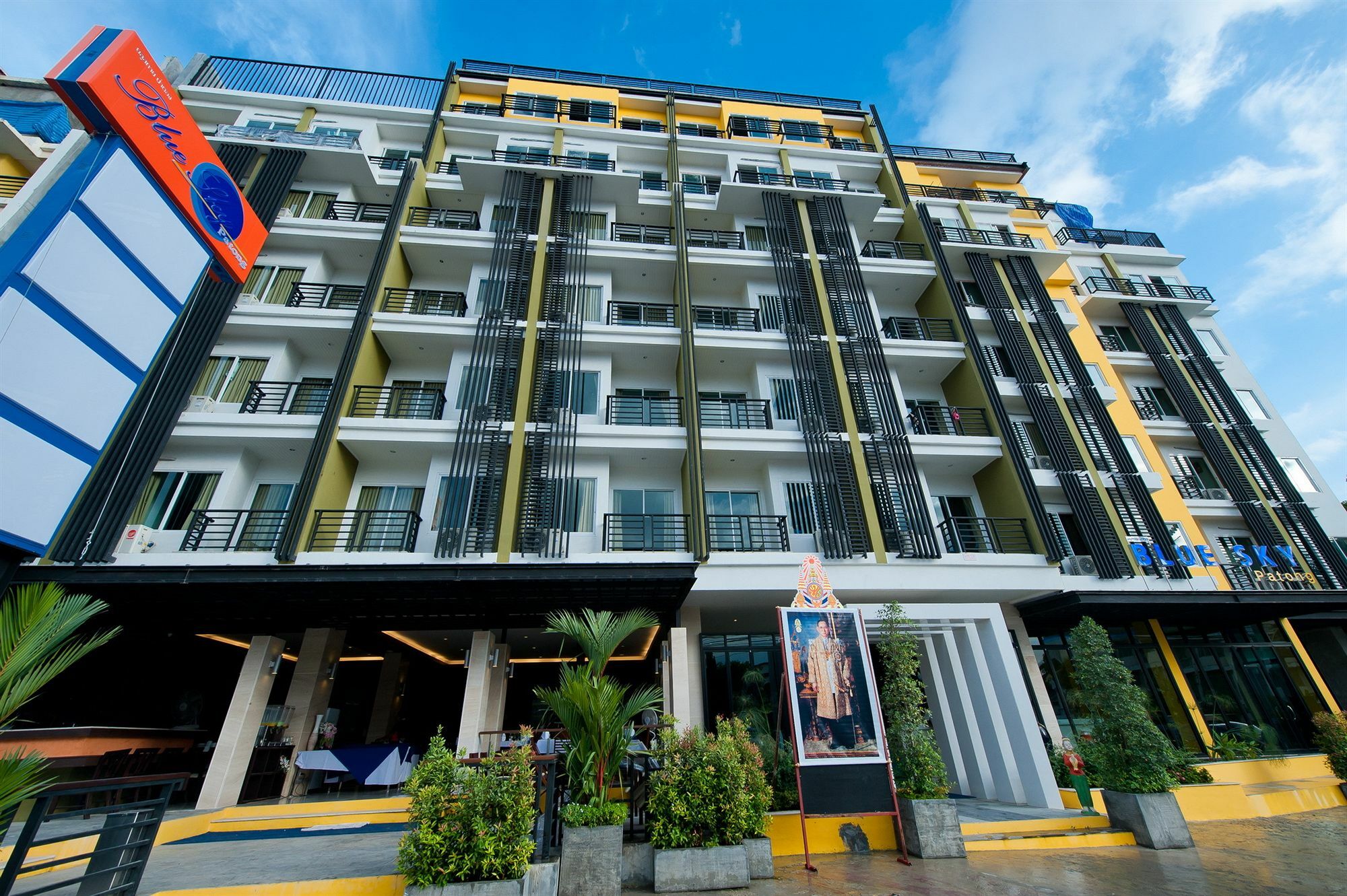 Tuana Blue Sky Patong Hotel Luaran gambar