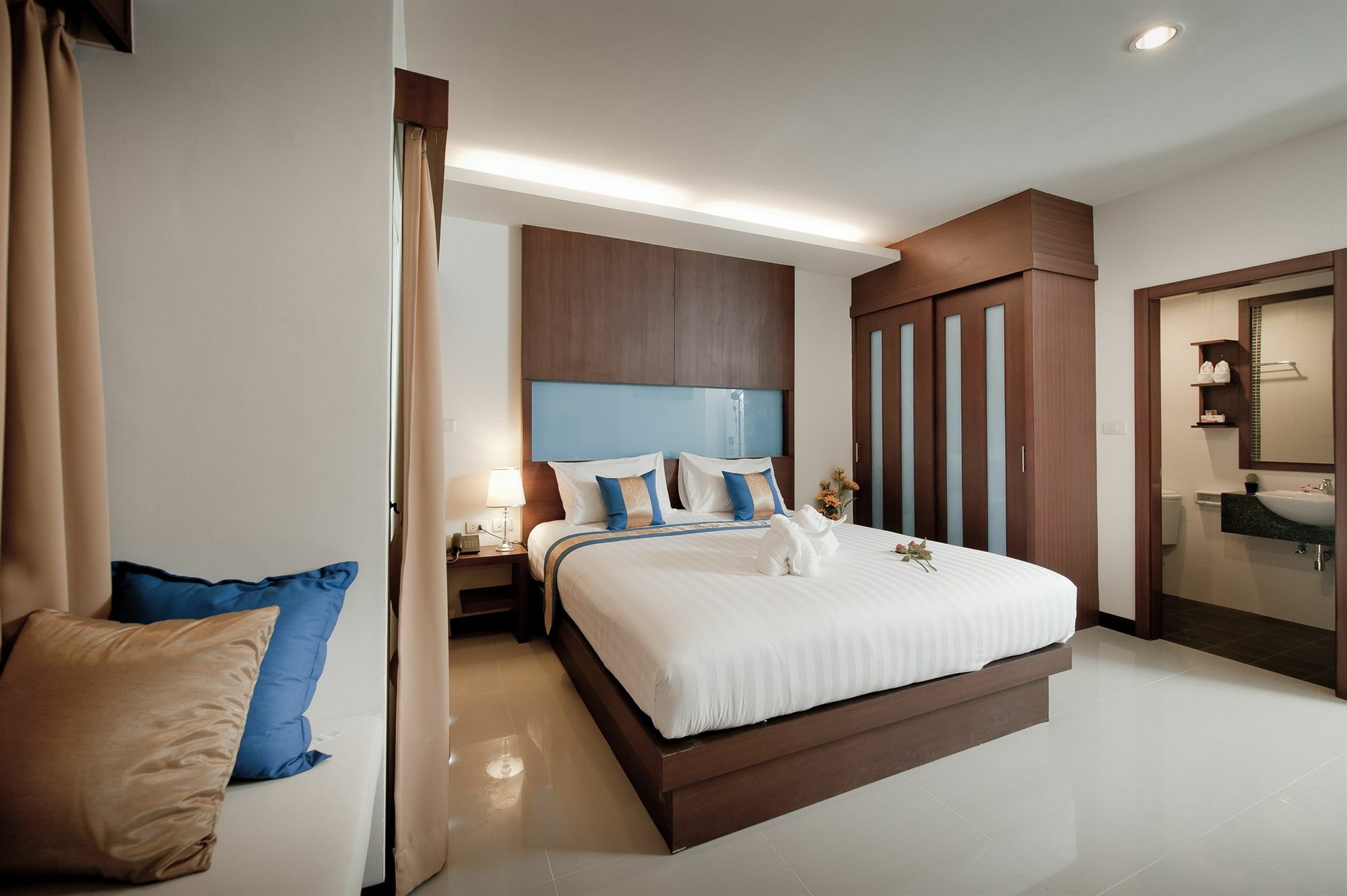 Tuana Blue Sky Patong Hotel Luaran gambar